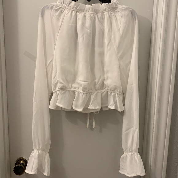NEW WOMENS FASHIONNOVA TIMELESS RUFFLE BLOUSE SIZE S COLOR IVORY - Picture 5 of 8